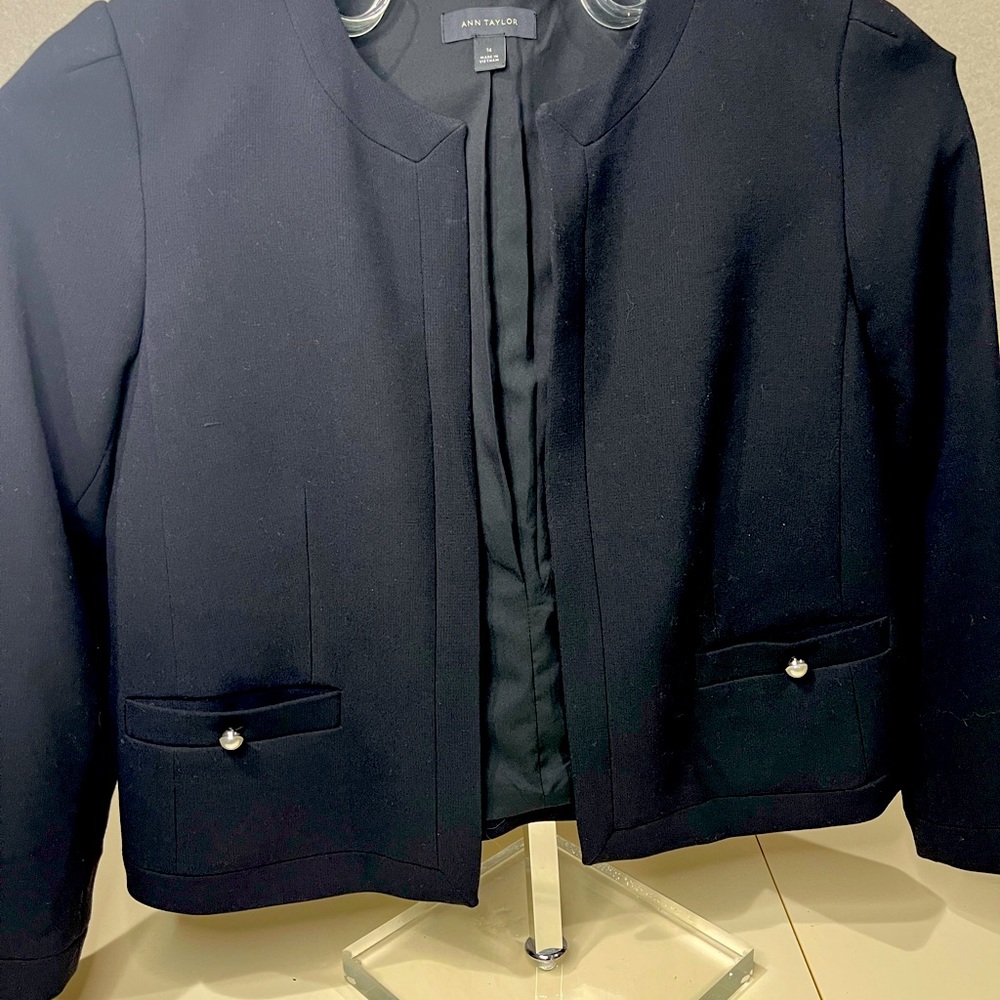 Ann Taylor Open Front Blazer. Size 14